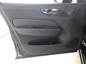 Volvo  VOLVO XC60 T6 AWD Black Edition Plus AHK 360°