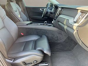Volvo  T6 AWD Plus Dark AHK BUSINESS LED 360° H&K