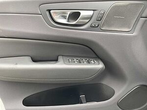 Volvo  T6 AWD Plus Dark BUSINESS LED