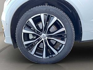 Volvo  B5 AWD Ultimate Dark AHK LED NAVI 20LM HuD