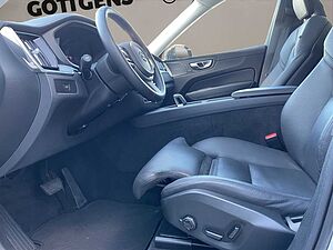 Volvo  B5 AWD Ultimate Dark AHK LED NAVI 20LM HuD