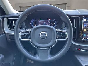 Volvo  B5 AWD Ultimate Dark AHK LED NAVI 20LM HuD