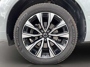 Volvo  B5 AWD Plus Dark AHK LED NAVI 19LM GJR