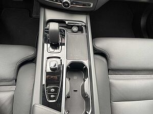 Volvo  B5 AWD Plus Dark AHK LED NAVI 19LM GJR