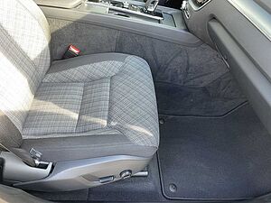 Volvo  B4 Core NAVI LED 19LM WINTER PAKET SITZH