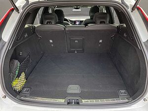 Volvo  T8 AWD Recharge R-Design LED