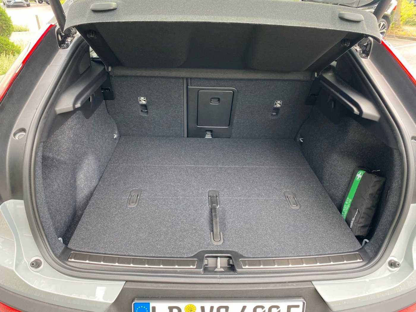 Volvo  Plus Recharge Pure Electric Ext. Range