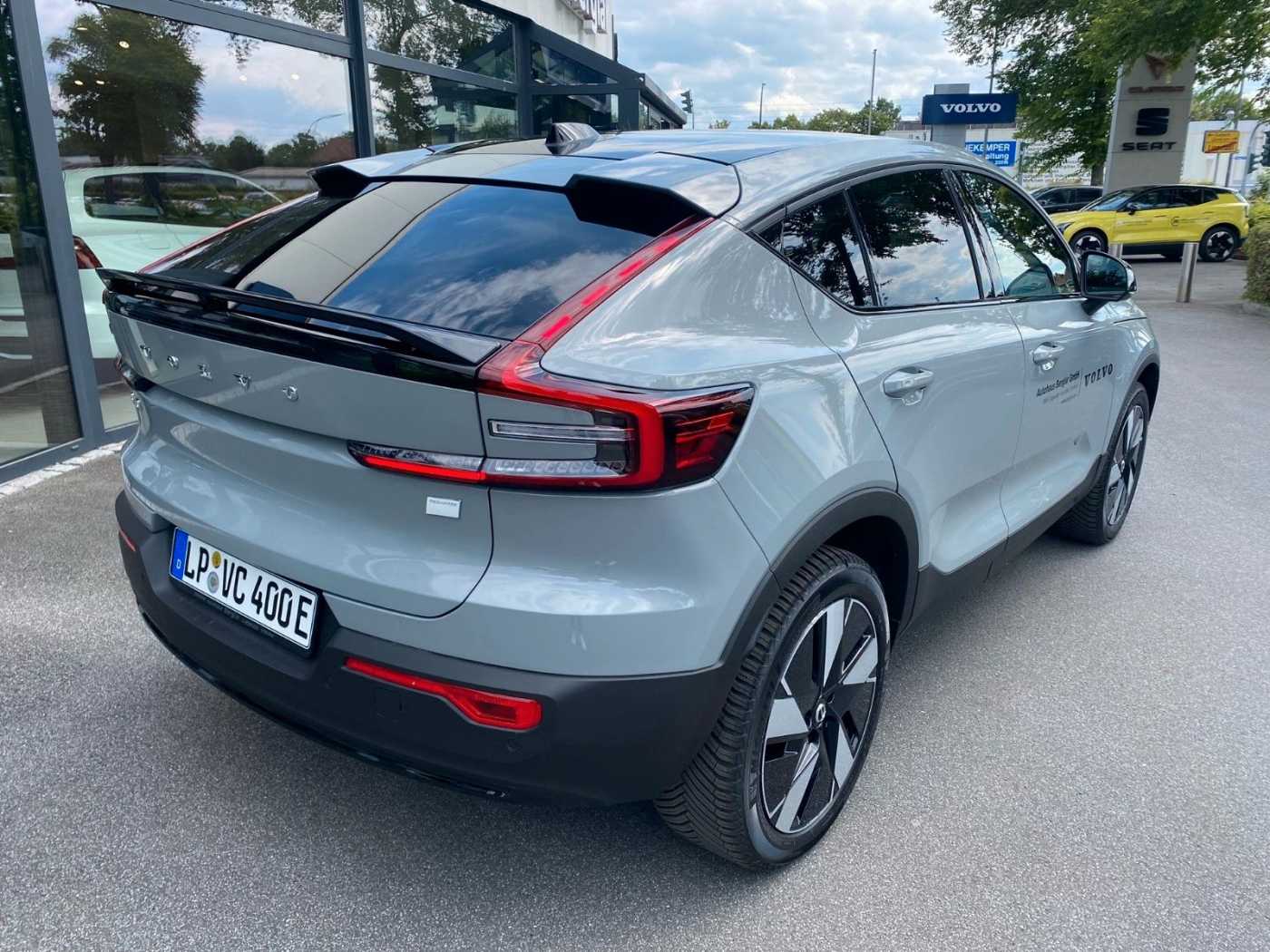 Volvo  Plus Recharge Pure Electric Ext. Range