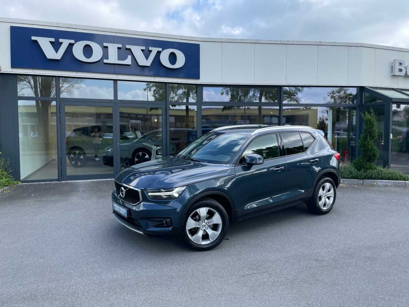 Volvo  T3 Momentum Pro 2WD SHZ Kamera LED