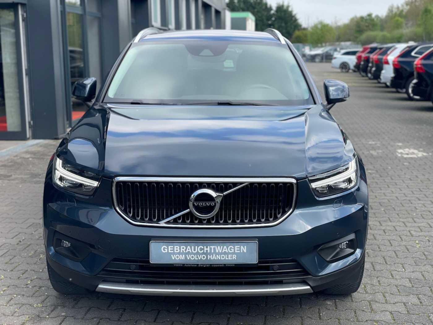 Volvo  T3 Momentum Pro 2WD SHZ Kamera LED