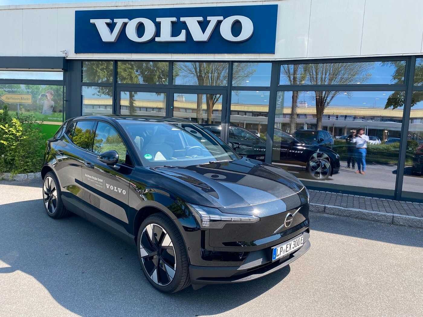 Volvo  Single Motor Ext. Range Ultra Pure Electric