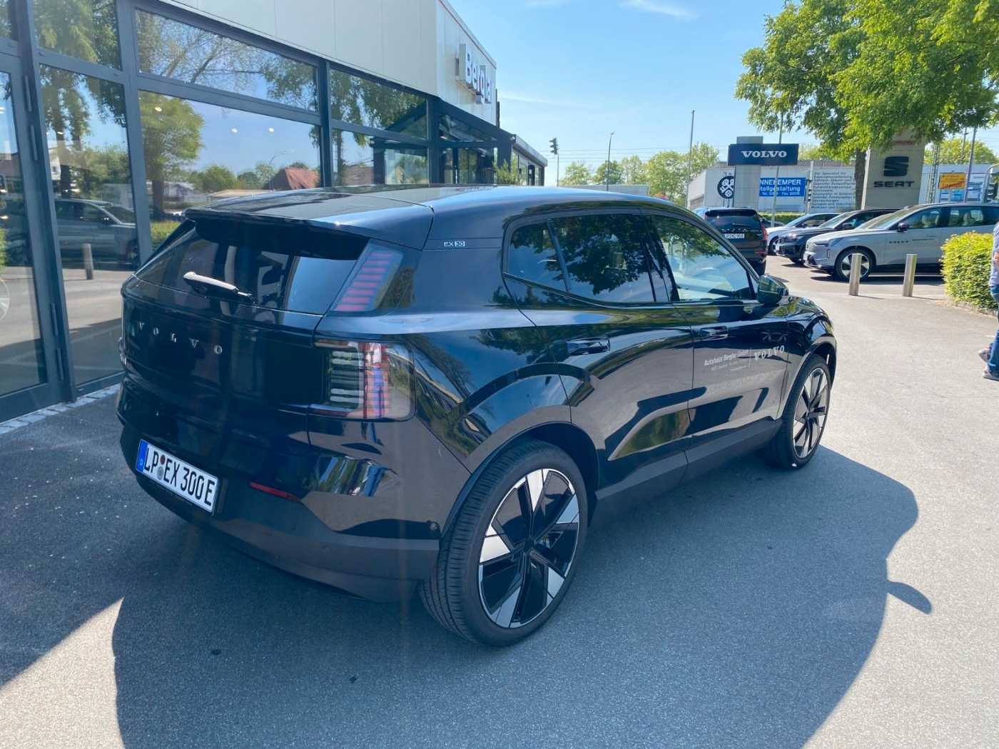 Volvo  Single Motor Ext. Range Ultra Pure Electric