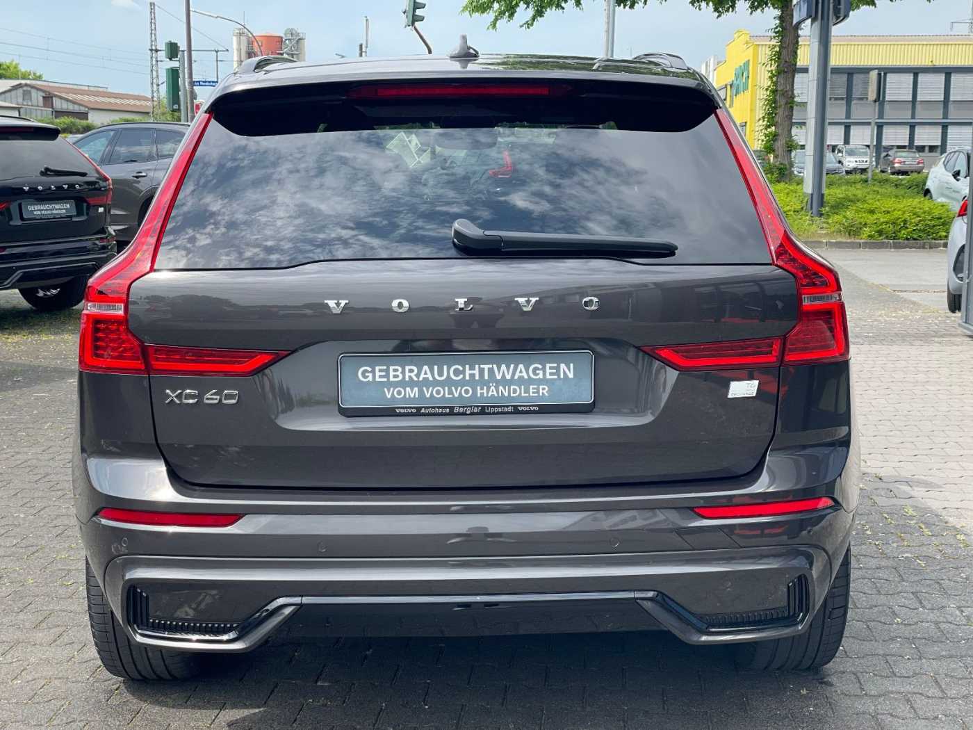 Volvo  T6 Plus Dark   Plug-In Hybrid AWD AHK PANO