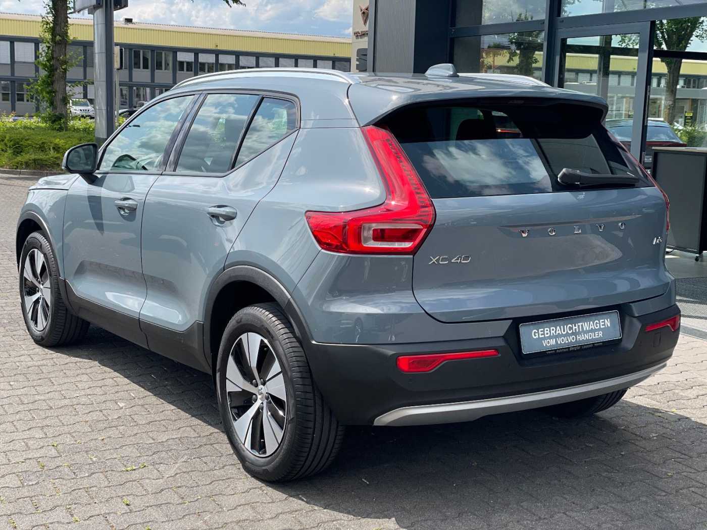 Volvo  D3 Momentum Pro 2WD Navi Standh. 18Z