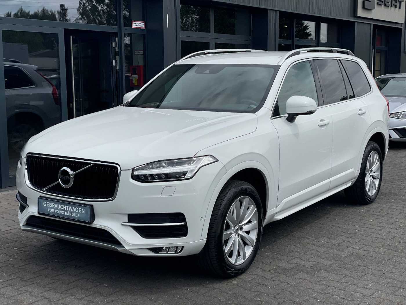 Volvo  D4 2WD Momentum Navi LED ACC