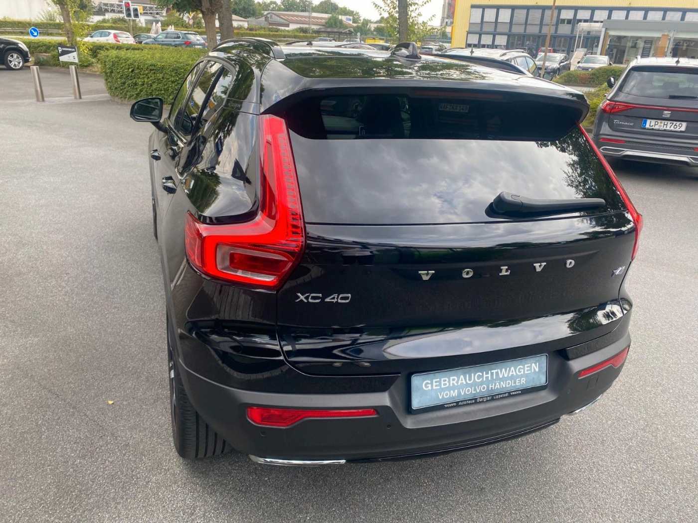 Volvo  T4 R-Design 2WD, Pano, IntelliSafe Pro, uvm