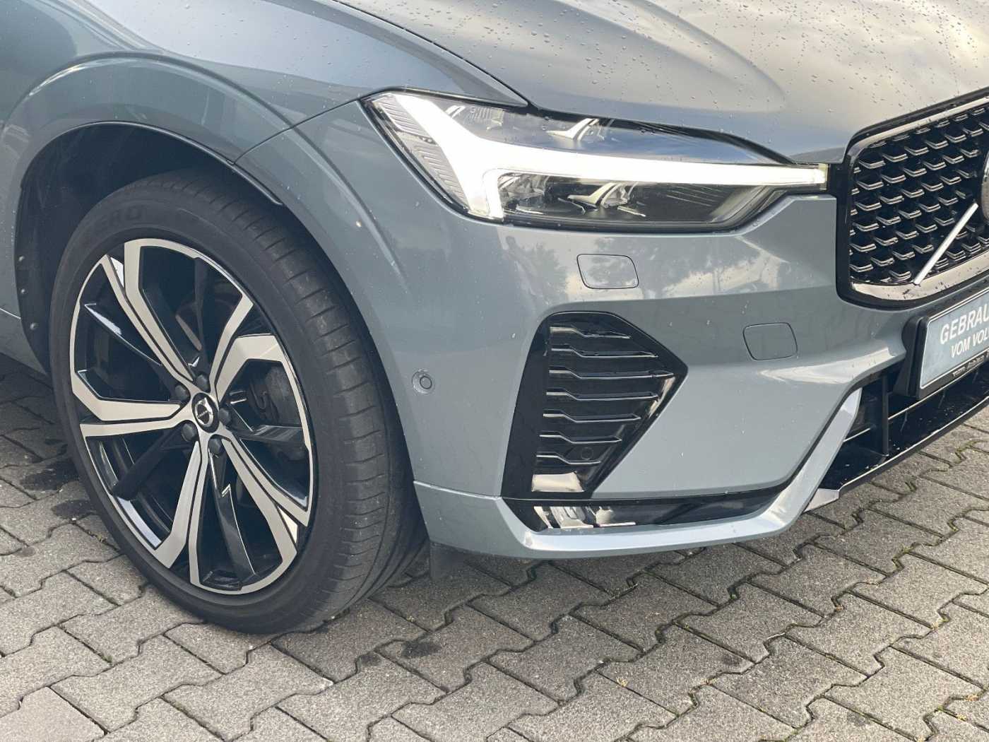Volvo  B4 AWD R Design AWD 21Zoll B&W AHK