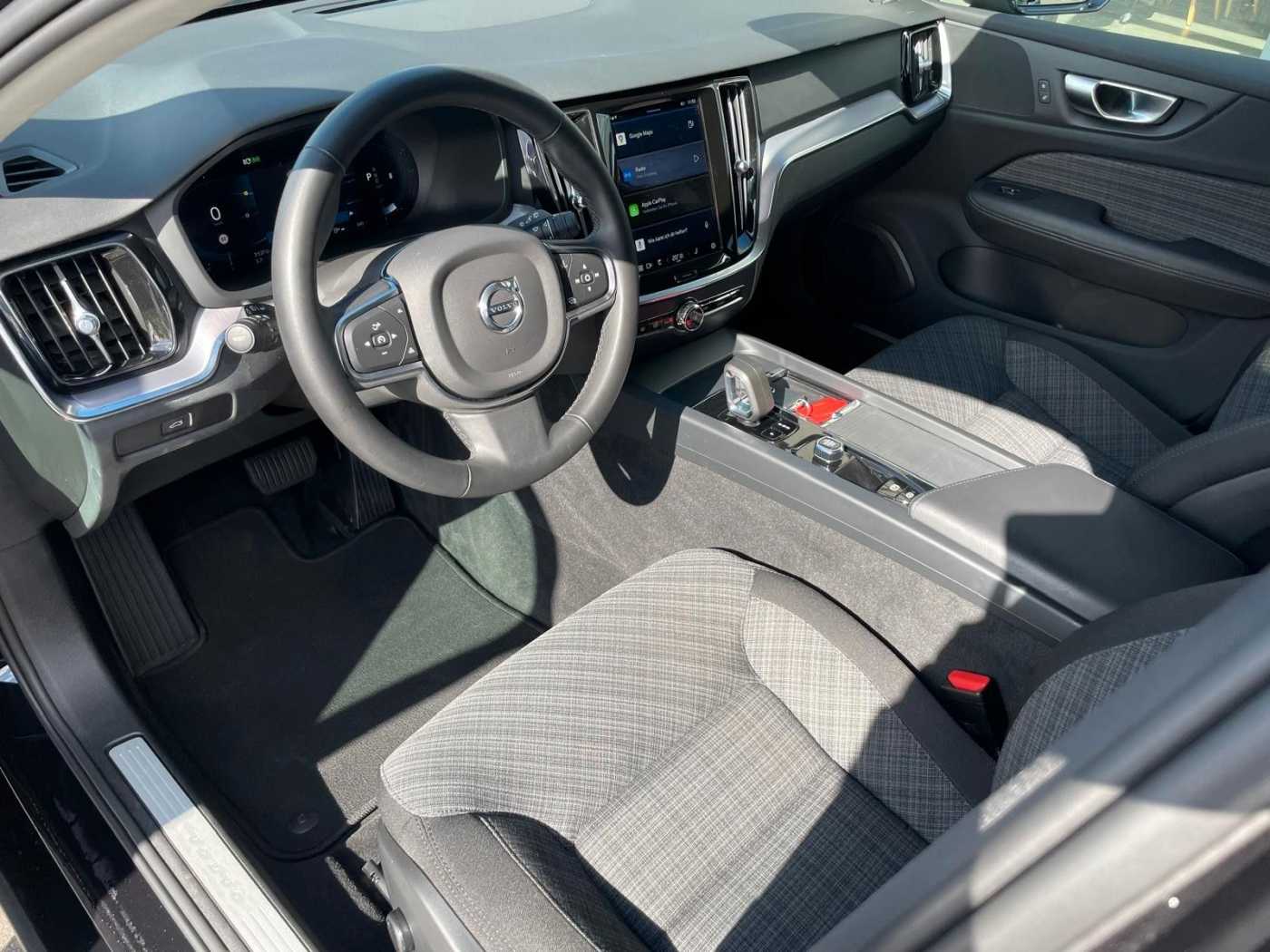 Volvo  B4D Core Navi SHZ Kamera AHK