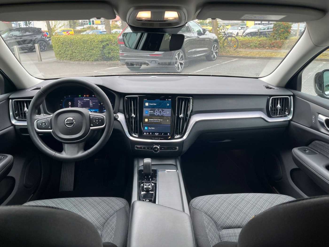 Volvo  B4 Core Navi SHZ LED