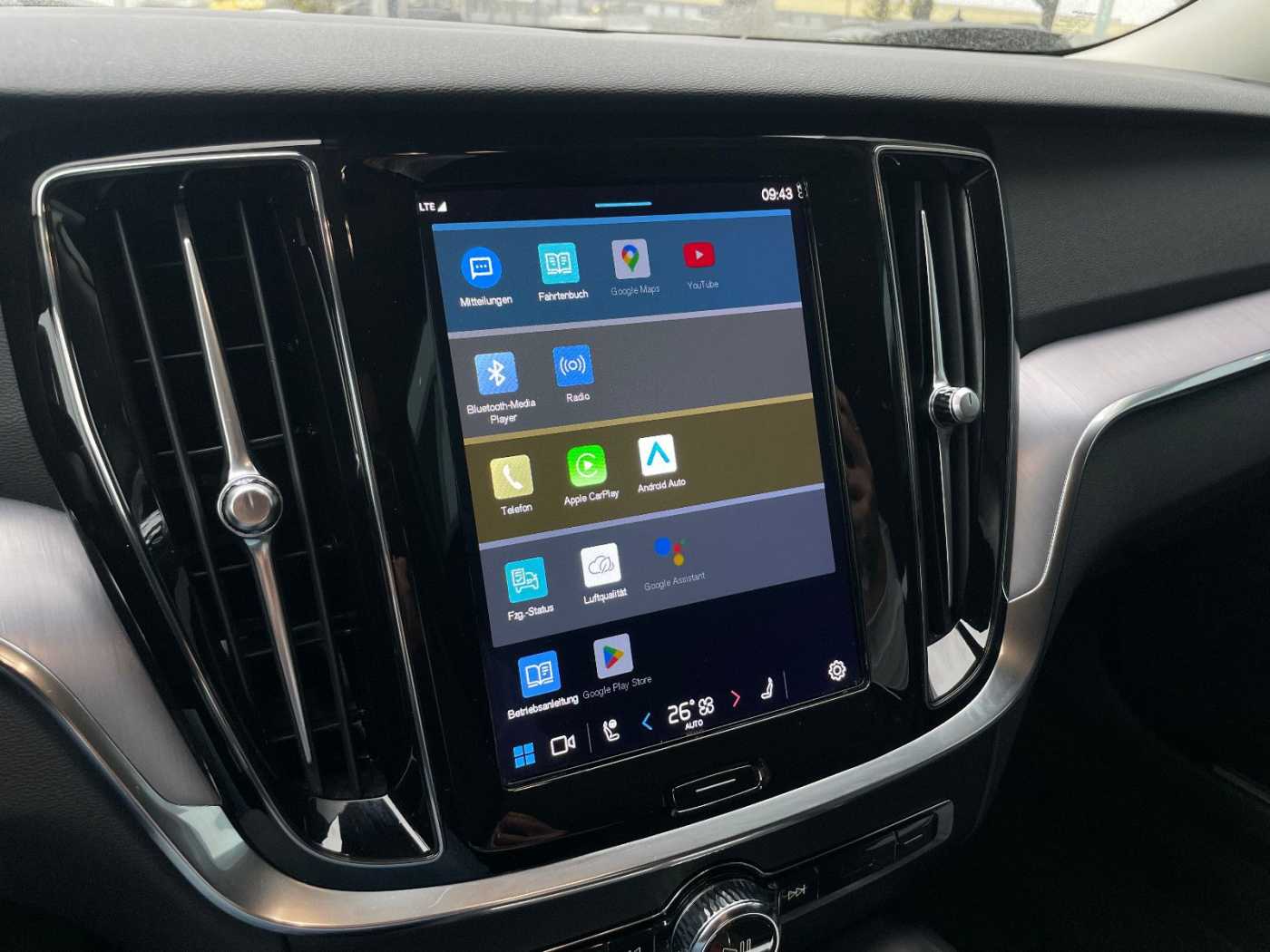 Volvo  B4 Core Navi SHZ Kamera