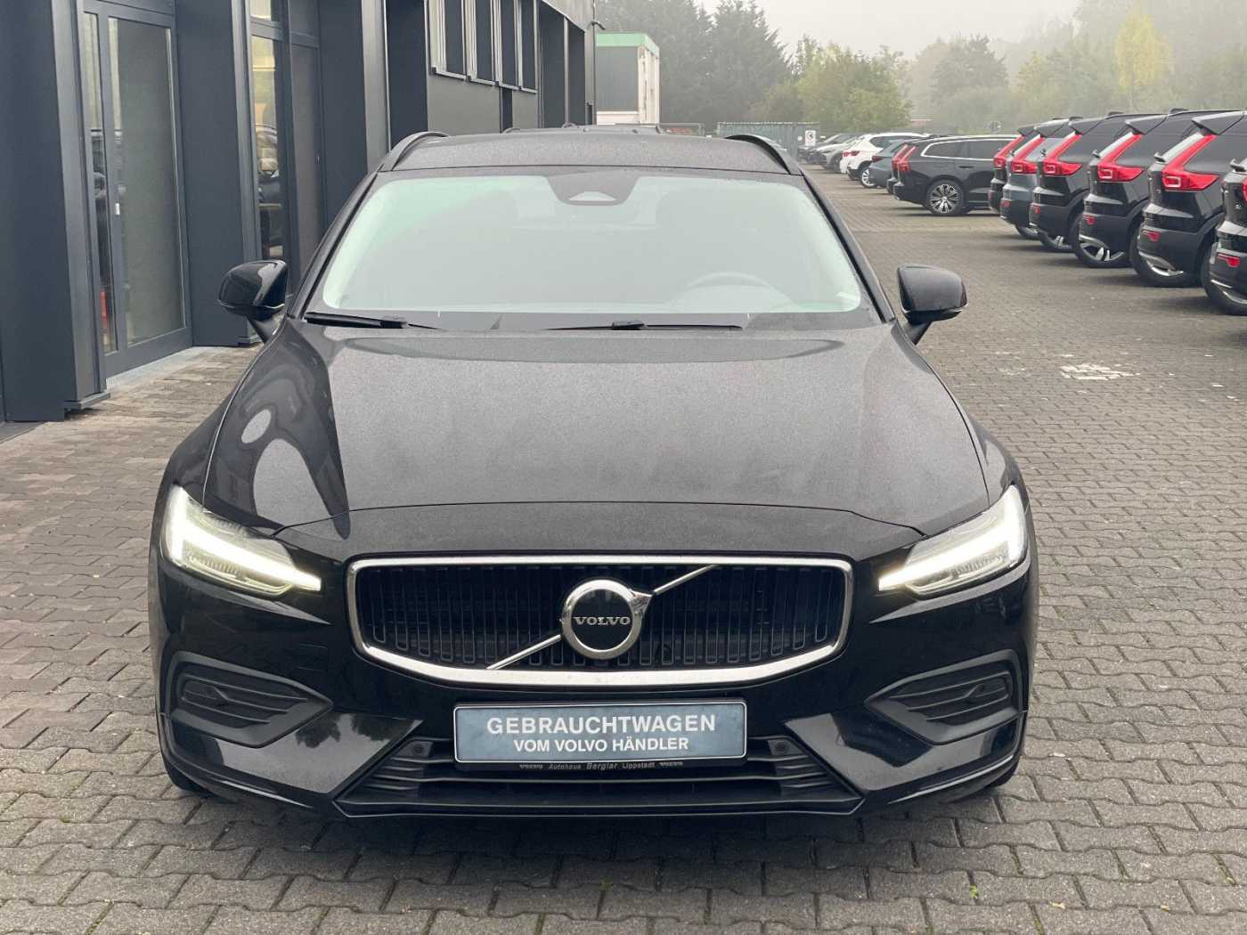 Volvo  B4 Core Navi SHZ Kamera
