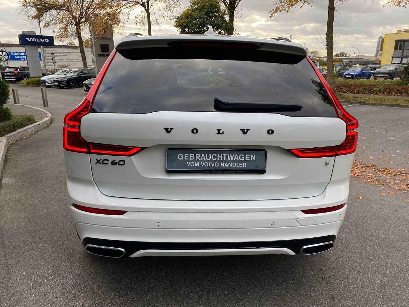 Volvo  D4 R-Design, AHK, Head-Up, Pano, uvm.