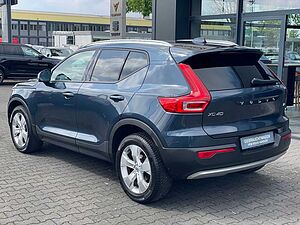 Volvo  T3 Momentum Pro 2WD SHZ Kamera LED