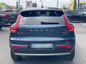 Volvo  T3 Momentum Pro 2WD SHZ Kamera LED