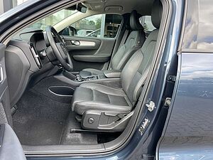 Volvo  T3 Momentum Pro 2WD SHZ Kamera LED