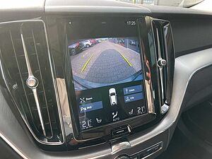 Volvo  D4 AWD Momentum  Kamera Navi SHZ ToteWin