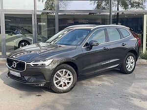 Volvo  D4 AWD Momentum  Kamera Navi SHZ ToteWin