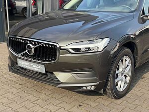 Volvo  D4 AWD Momentum  Kamera Navi SHZ ToteWin