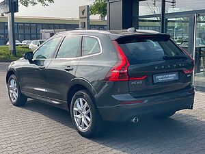 Volvo  D4 AWD Momentum  Kamera Navi SHZ ToteWin