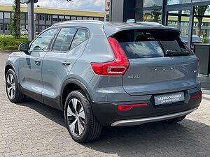 Volvo  D3 Momentum Pro 2WD Navi Standh. 18Z