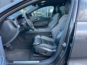 Volvo  T6 Plus Dark   Plug-In Hybrid AWD AHK PANO