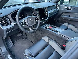 Volvo  T6 Plus Dark   Plug-In Hybrid AWD AHK PANO