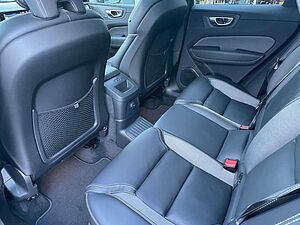 Volvo  T6 Plus Dark   Plug-In Hybrid AWD AHK PANO