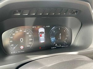 Volvo  D4 2WD Momentum Navi LED ACC