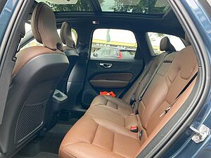 Volvo  B5 AWD Inscription, Pano, Fahrer-Assistenz