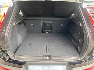 Volvo  T4 R-Design 2WD, Pano, IntelliSafe Pro, uvm