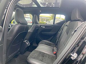 Volvo  T4 R-Design 2WD, Pano, IntelliSafe Pro, uvm