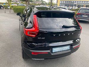 Volvo  T4 R-Design 2WD, Pano, IntelliSafe Pro, uvm