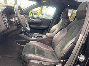 Volvo  T4 R-Design 2WD, Pano, IntelliSafe Pro, uvm