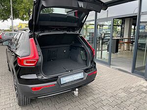 Volvo  B4 Plus Dark 2WD 20Zoll AHK ACC