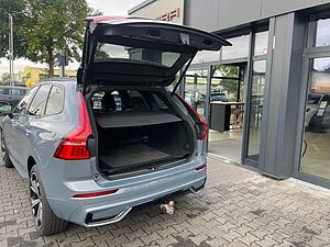 Volvo  B4 AWD R Design AWD 21Zoll B&W AHK