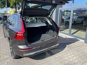 Volvo  B4 AWD Ultimate Bright Navi SHZ 360*