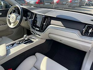 Volvo  B4 AWD Ultimate Bright Navi SHZ 360*