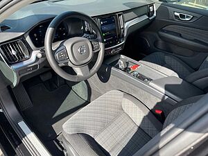 Volvo  B4D Core Navi SHZ Kamera AHK