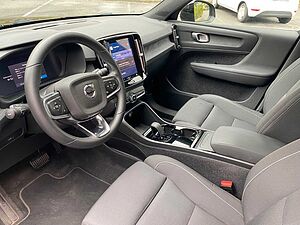 Volvo  Core Recharge Pure Electric 2WD