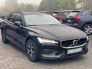 Volvo  B4 Core Navi SHZ Kamera